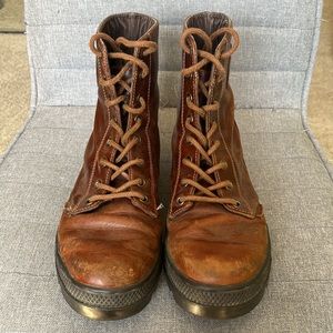 Palladium 8 eyelet combat boots